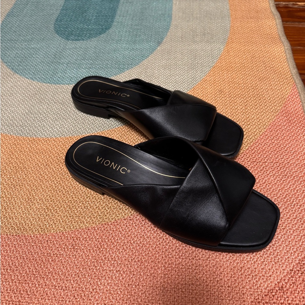 Vionic Miramar Black Sandals (Retired Style) - US size 8.5